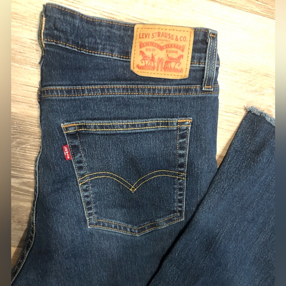 Sale! Levi's 725 Darkwash Bootcut Raw Hem